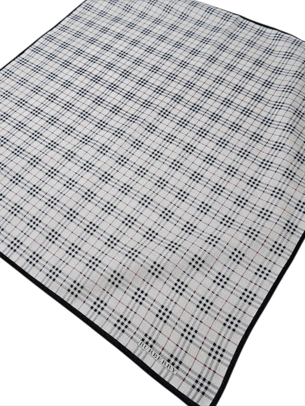 BURBERRY SCARF - Picture 4 of 13